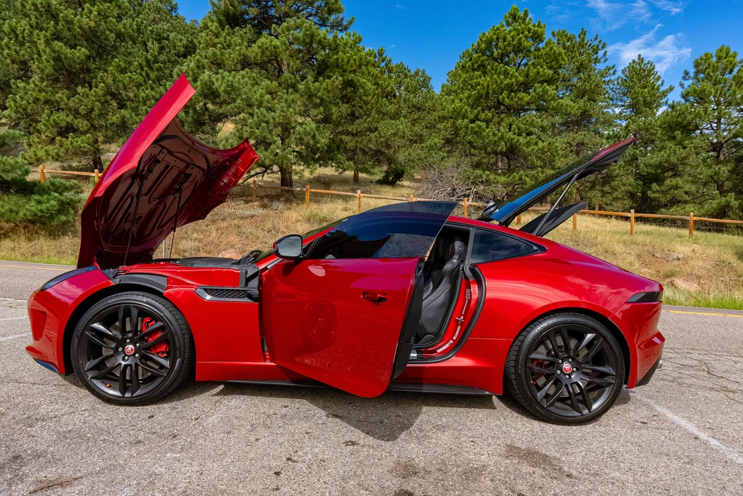 2015 Jaguar F-Type R 1st Gen - Image 17 of 31