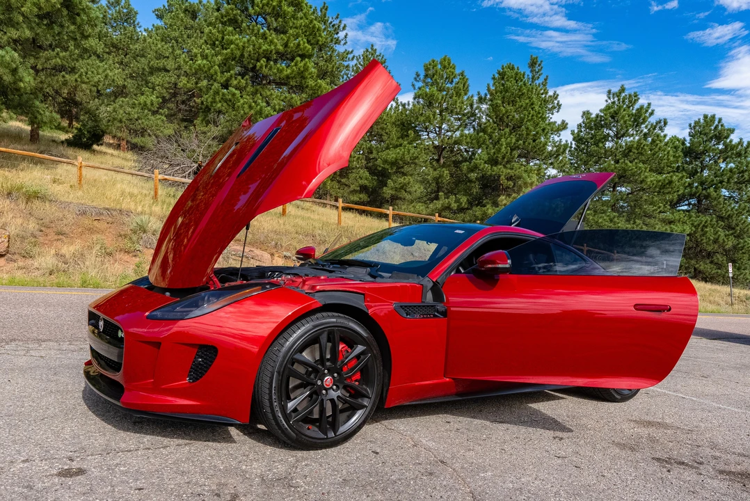2015 Jaguar F-Type R 1st Gen - Image 16 of 31