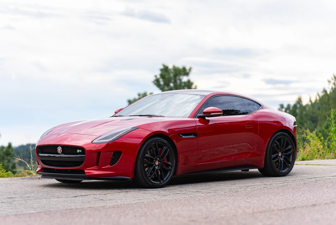 2015 Jaguar F-Type R 1st Gen - Image 9 of 31