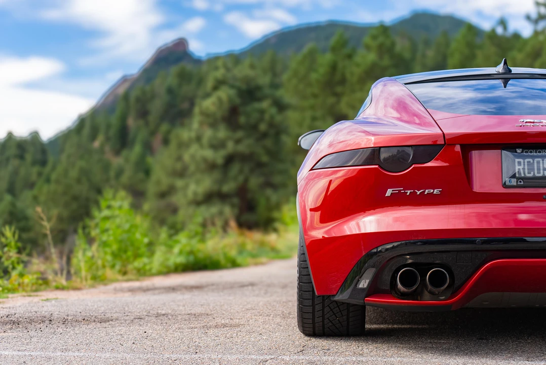 2015 Jaguar F-Type R 1st Gen - Image 29 of 31