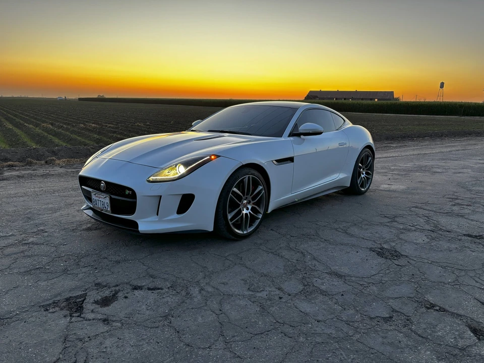 2015 Jaguar F-Type R 1st Gen - Image 6 of 31