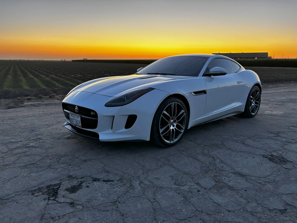 2015 Jaguar F-Type R 1st Gen - Image 2 of 31