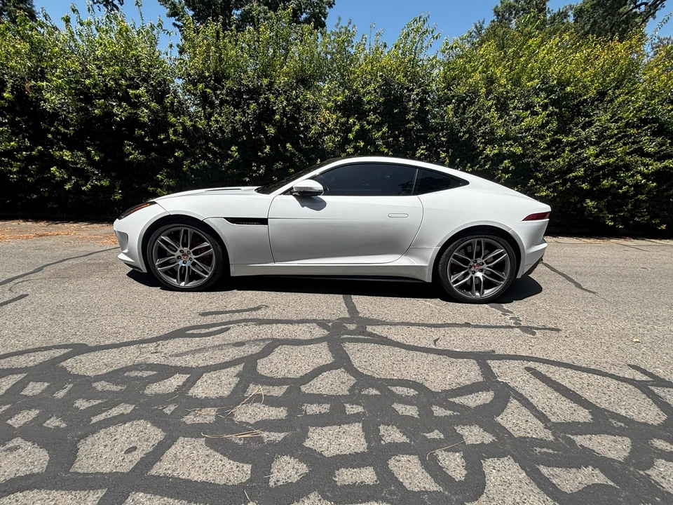 2015 Jaguar F-Type R 1st Gen - Image 11 of 31