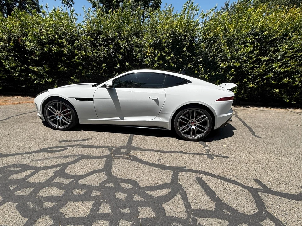 2015 Jaguar F-Type R 1st Gen - Image 13 of 31