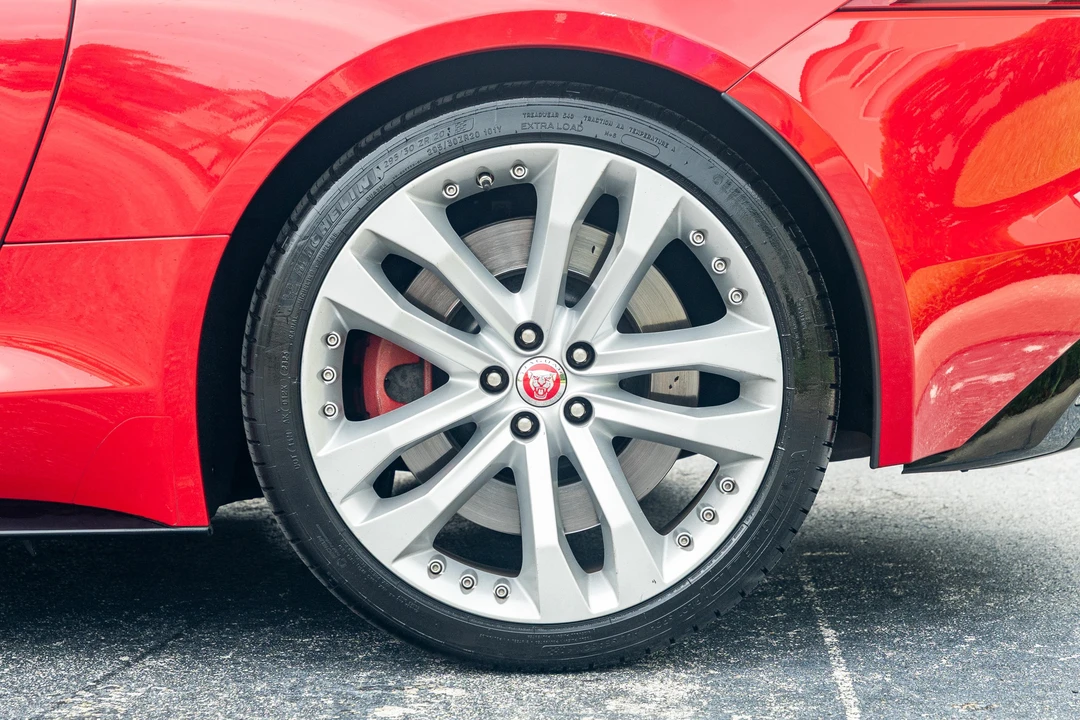 2015 Jaguar F-Type R 1st Gen - Image 17 of 31