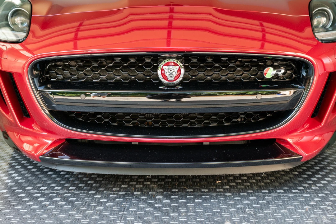2015 Jaguar F-Type R 1st Gen - Image 13 of 31