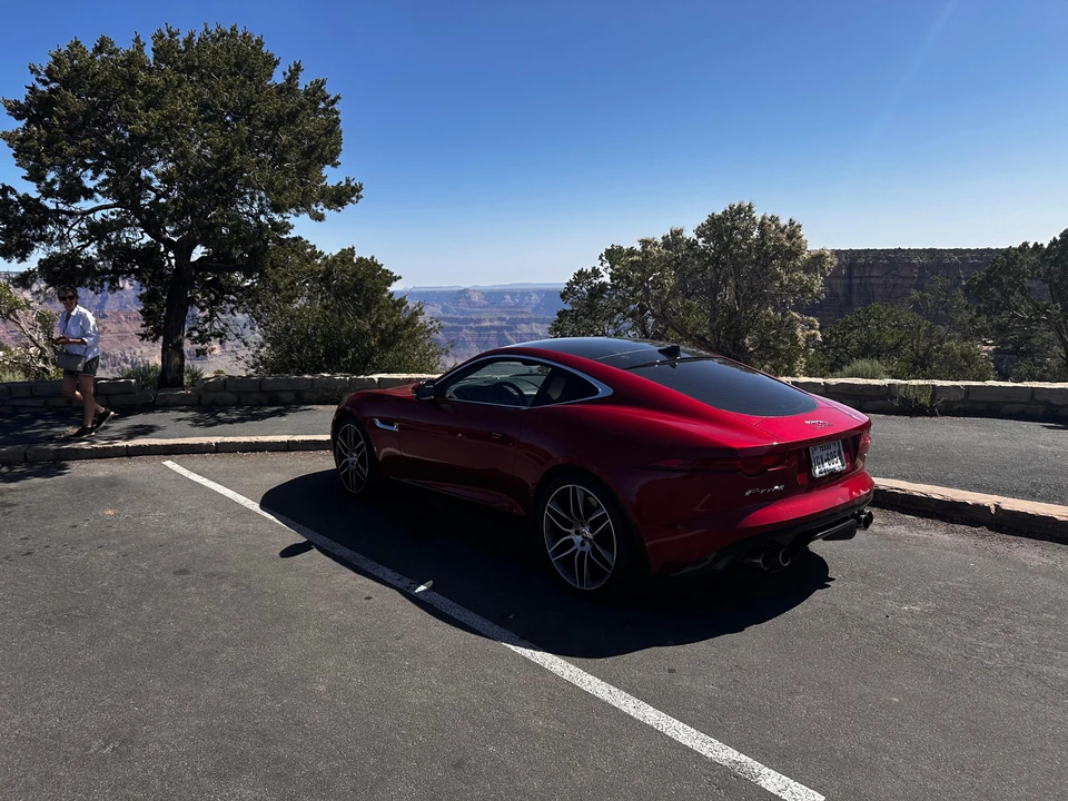 2015 Jaguar F-Type R 1st Gen - Image 11 of 31