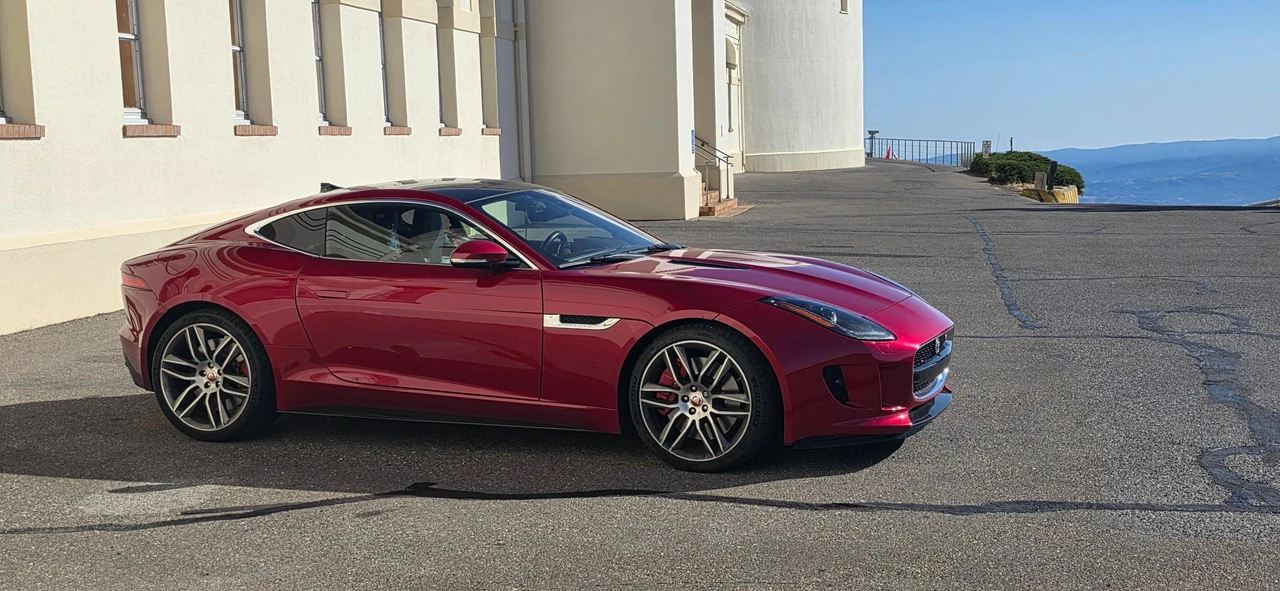 2015 Jaguar F-Type R 1st Gen - Image 13 of 31