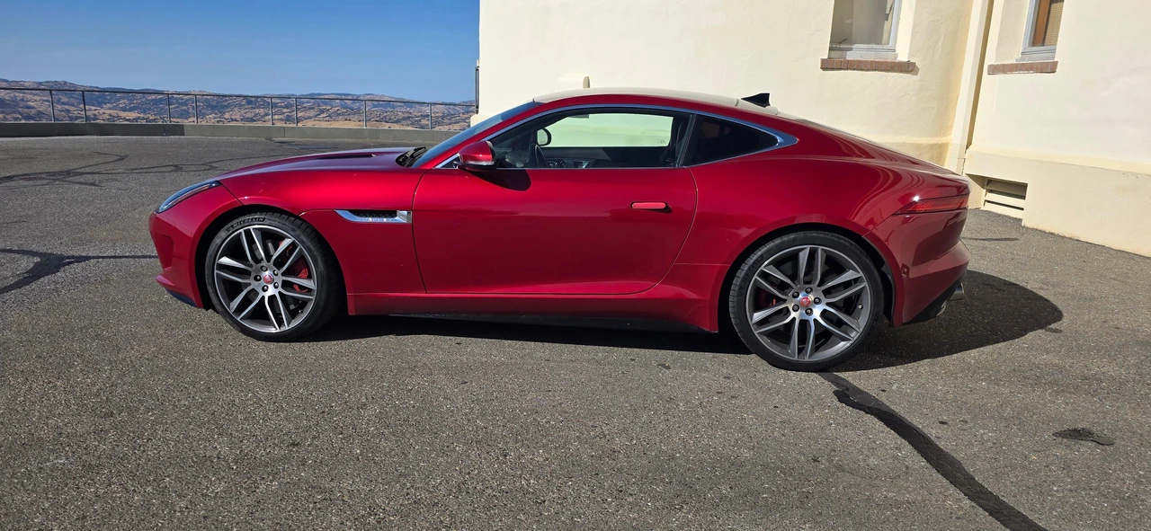 2015 Jaguar F-Type R 1st Gen - Image 9 of 31