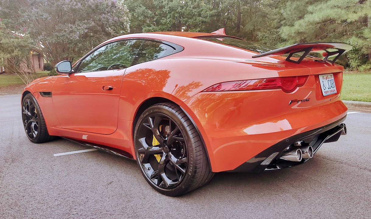 2015 Jaguar F-Type R 1st Gen - Image 15 of 31