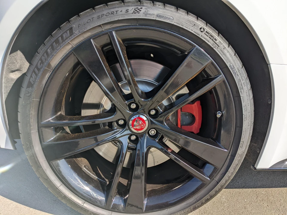 2015 Jaguar F-Type R 1st Gen - Image 27 of 31