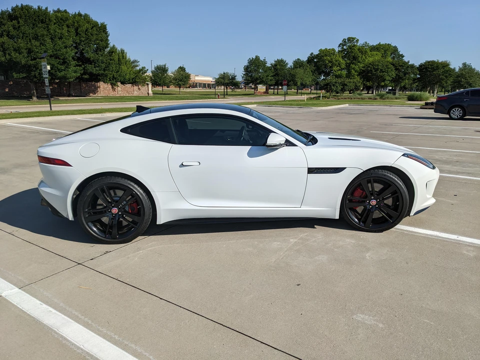 2015 Jaguar F-Type R 1st Gen - Image 11 of 31