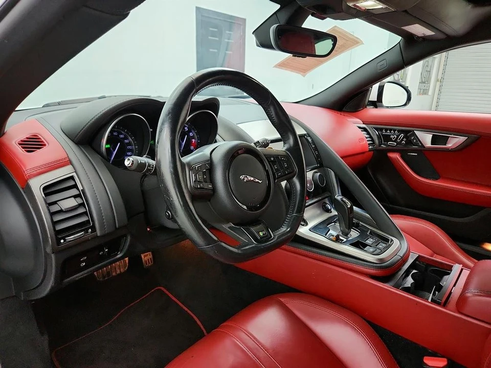 2015 Jaguar - Image 13 of 31