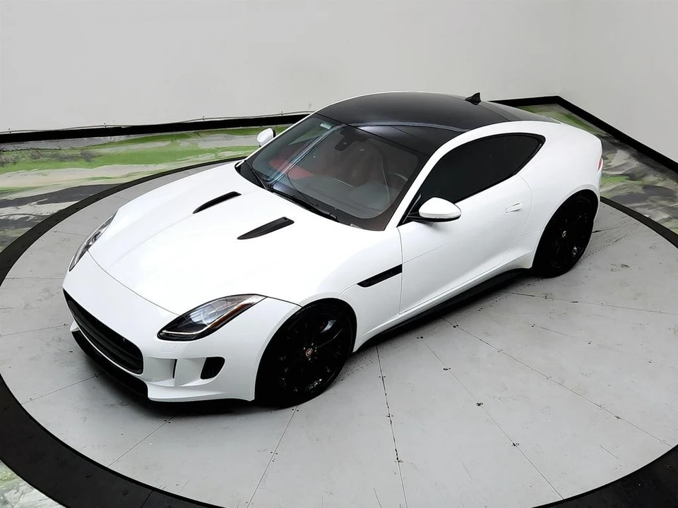 2015 Jaguar - Image 29 of 31