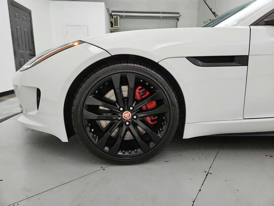 2015 Jaguar - Image 28 of 31