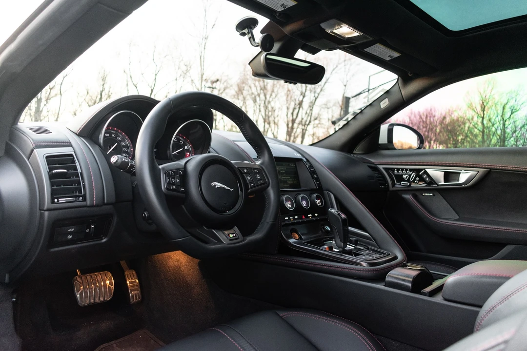 2015 Jaguar F-Type R 1st Gen - Image 11 of 14