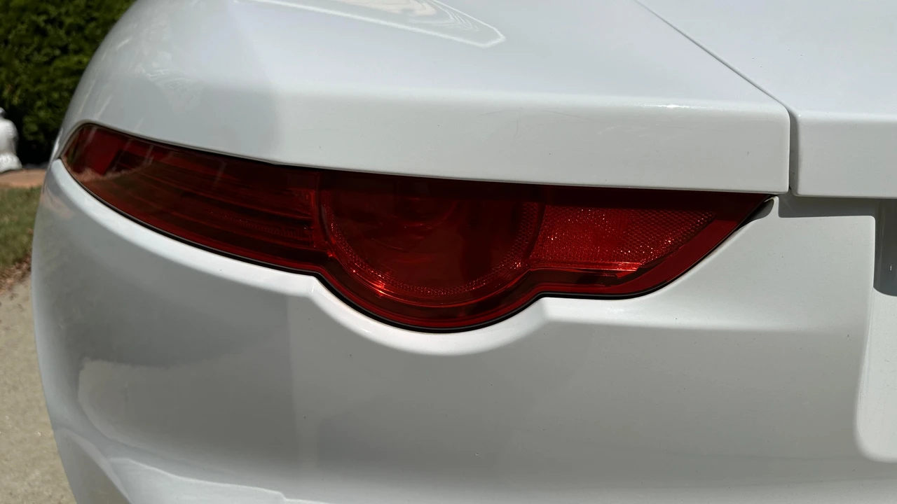 2015 Jaguar F-Type 1st Gen - Image 28 of 31
