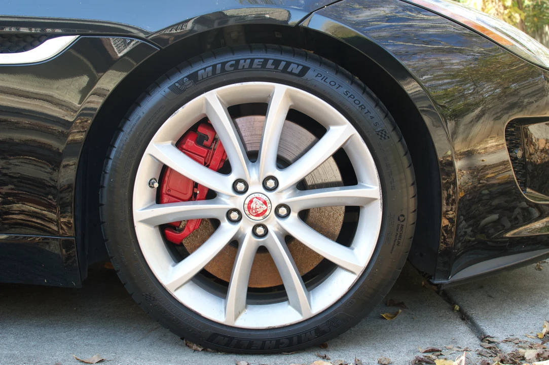 2015 Jaguar F-Type 1st Gen - Image 26 of 31