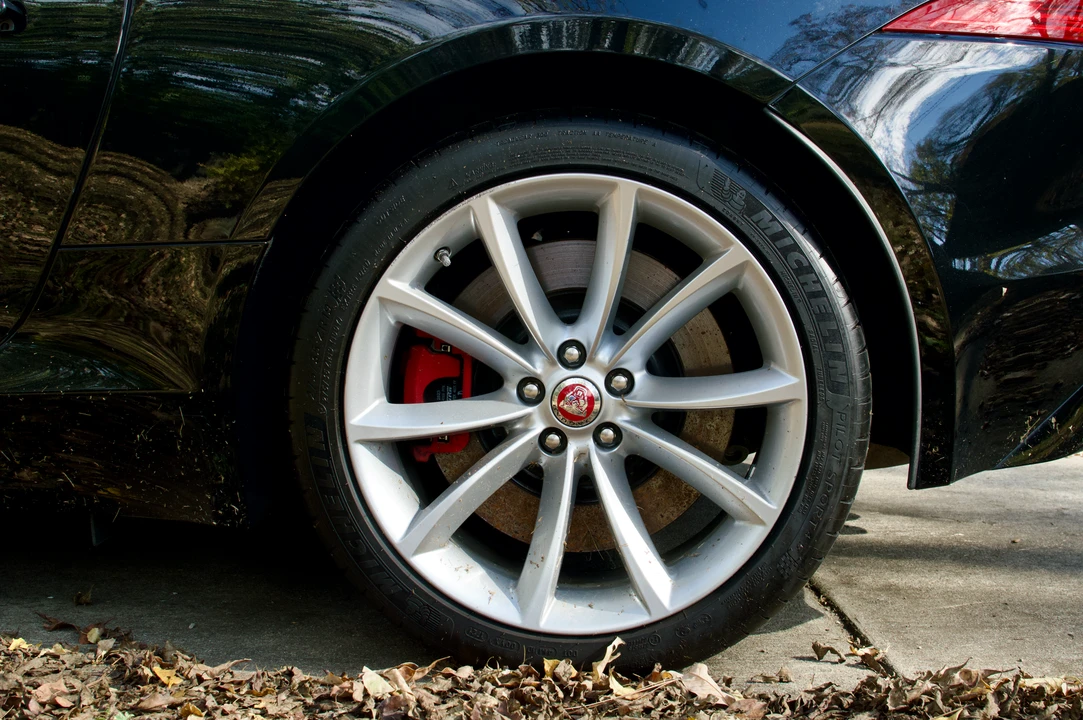 2015 Jaguar F-Type 1st Gen - Image 25 of 31