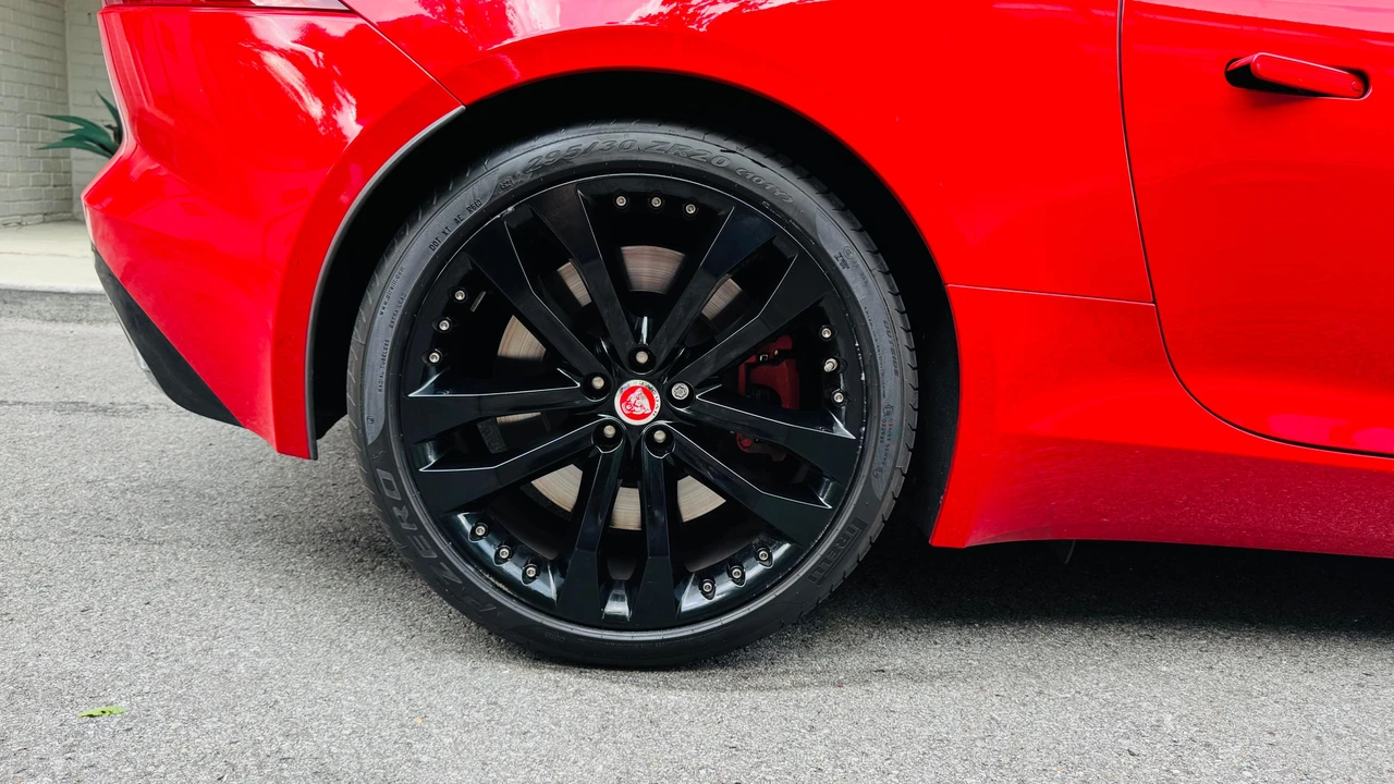 2015 Jaguar F-Type 1st Gen - Image 26 of 31