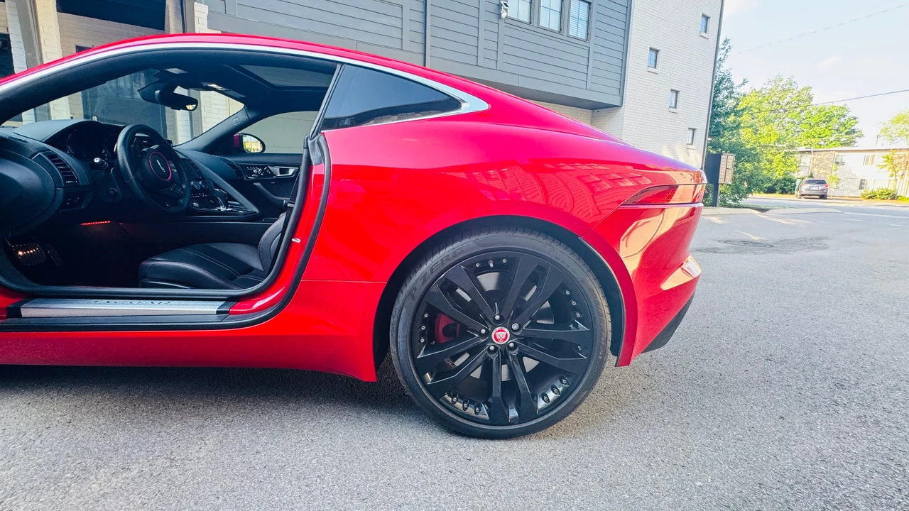 2015 Jaguar F-Type 1st Gen - Image 17 of 31