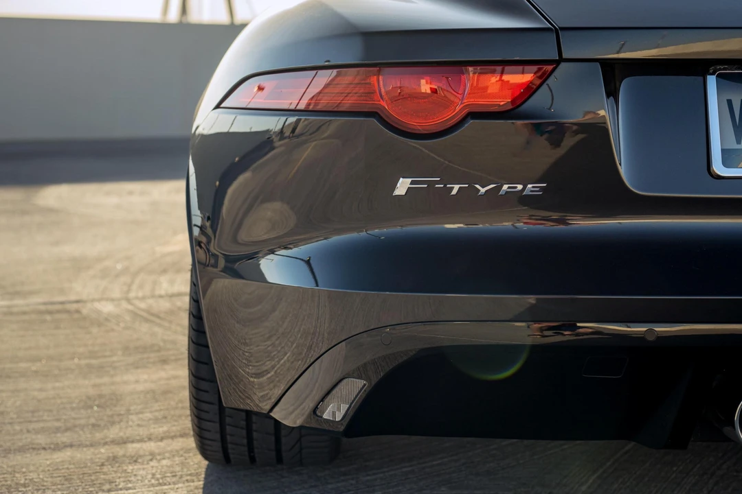 2015 Jaguar F-Type 1st Gen - Image 17 of 31