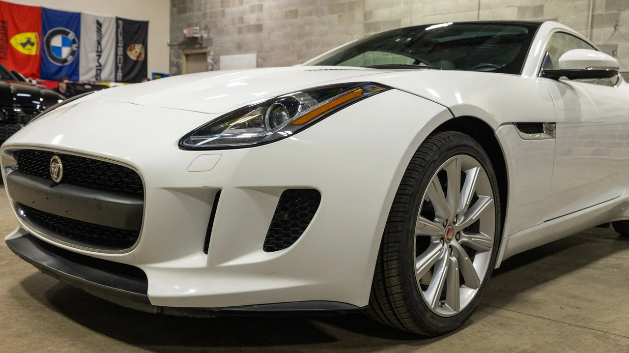 2015 Jaguar F-Type 1st Gen - Image 17 of 21