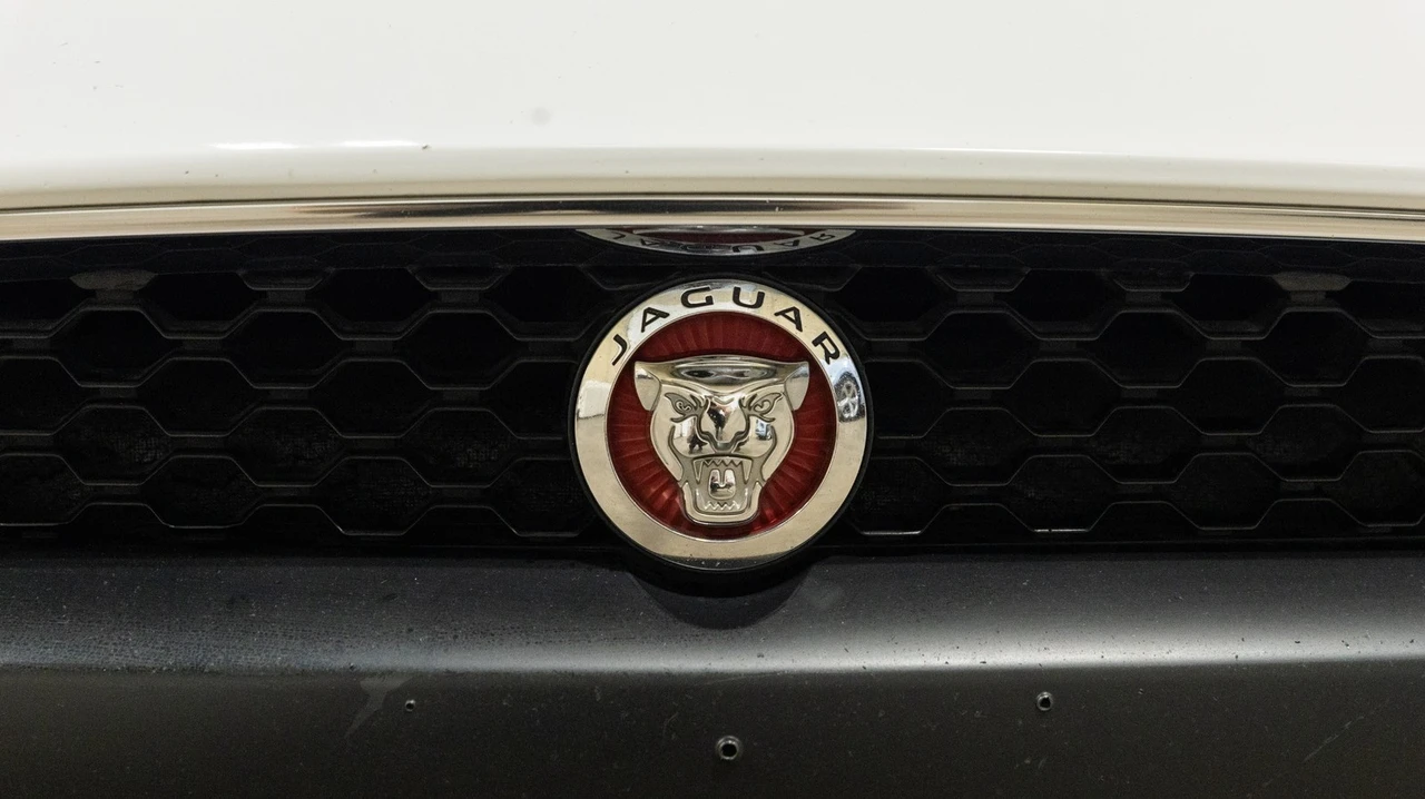 2015 Jaguar F-Type 1st Gen - Image 14 of 21