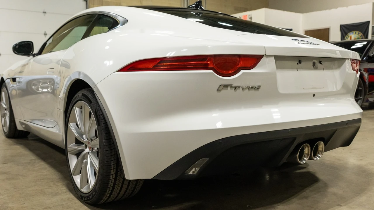 2015 Jaguar F-Type 1st Gen - Image 19 of 21