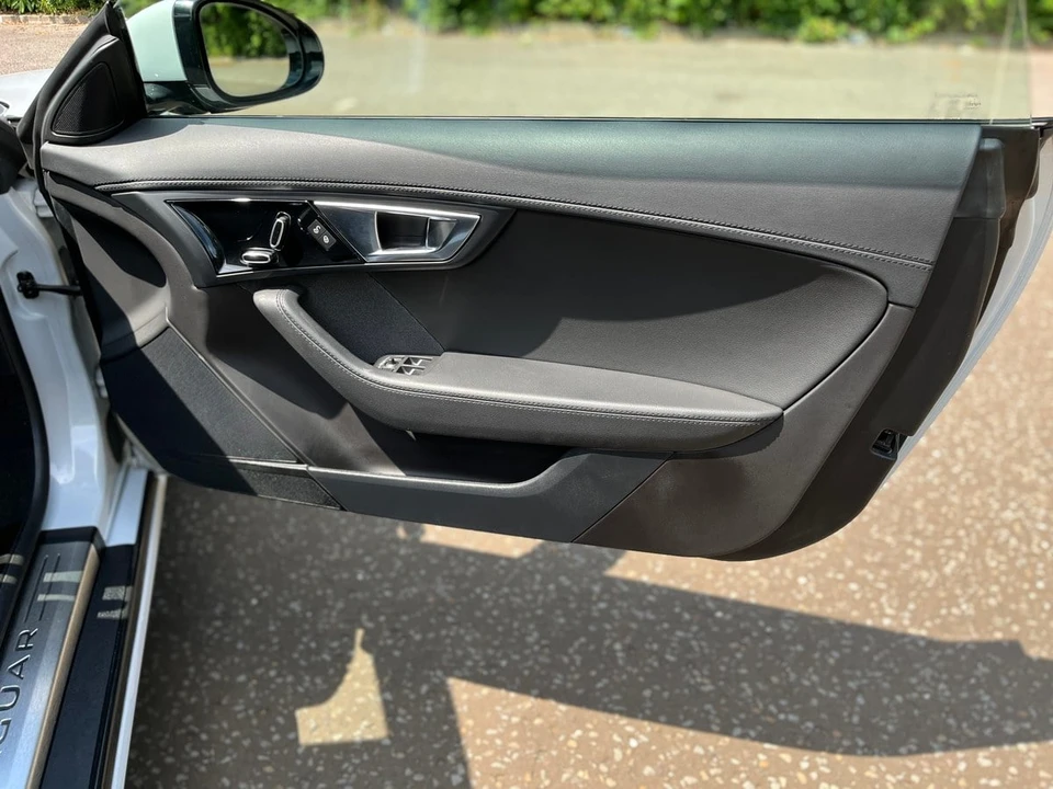 2015 Jaguar F-Type 1st Gen - Image 28 of 30