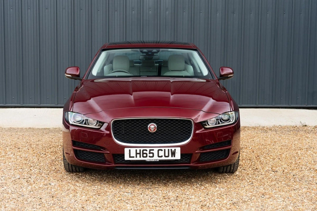 2015 Jaguar XE - Image 6 of 30