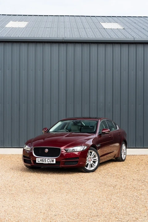 2015 Jaguar XE - Image 14 of 30