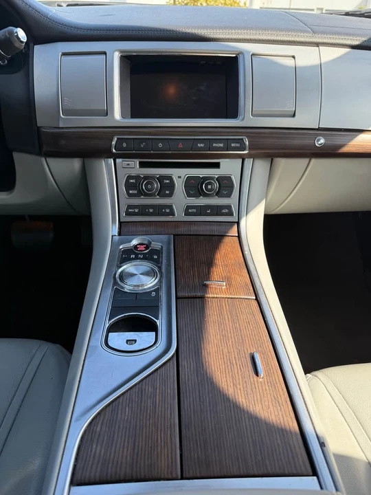 2015 Jaguar X250 XF - Image 7 of 10