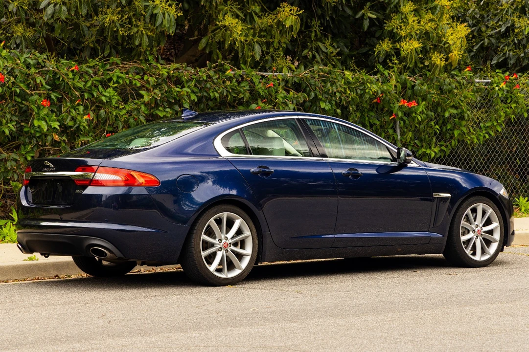 2017 Jaguar X260 XF - Image 15 of 21