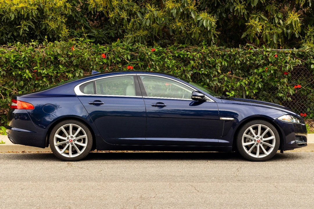 2017 Jaguar X260 XF - Image 16 of 21