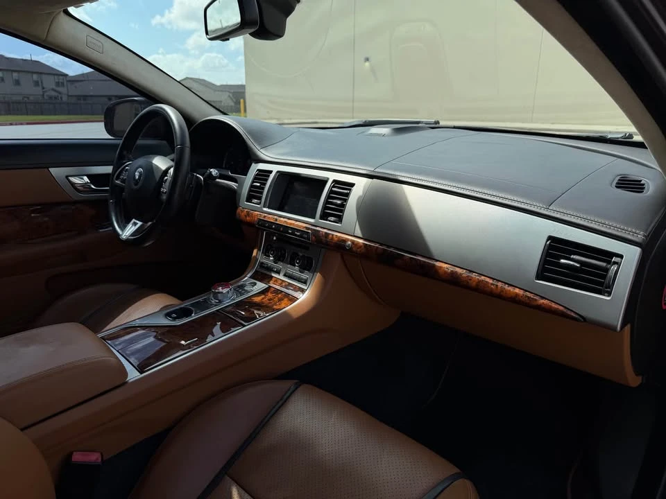 2015 Jaguar X250 XF - Image 8 of 18