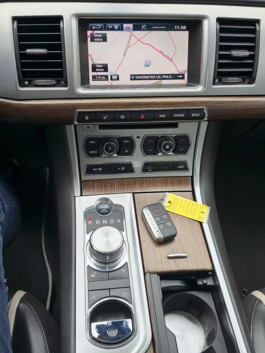 2015 Jaguar X260 XF - Image 17 of 18