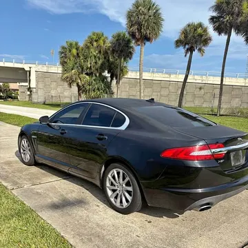 2015 Jaguar XF Luxury Sedan