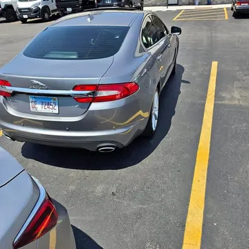 2015 Jaguar XF Luxury Sedan 4D