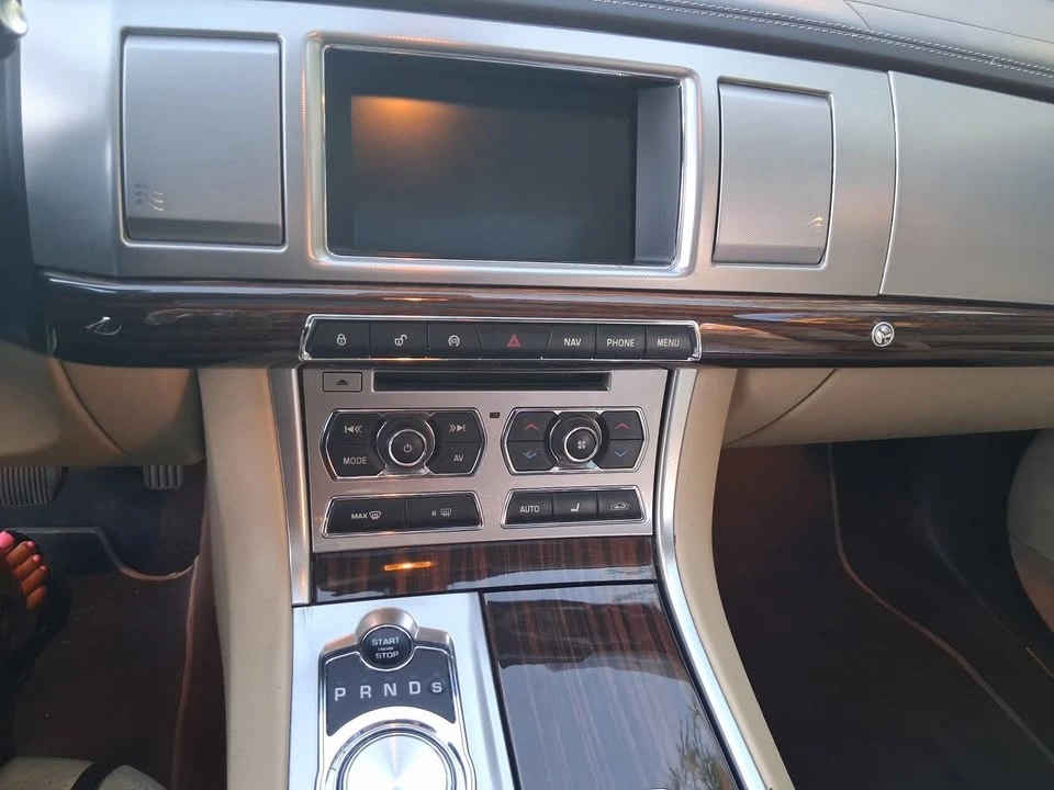 2015 Jaguar X250 XF - Image 8 of 10