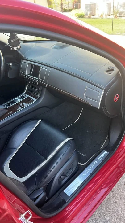 2015 Jaguar X250 XF - Image 8 of 9