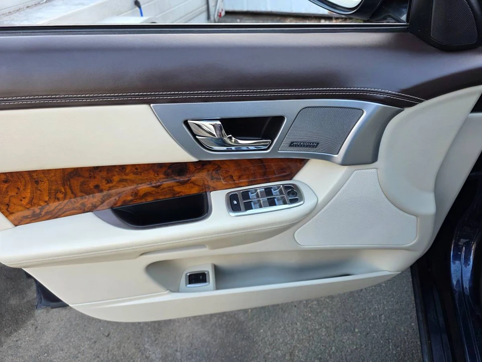 2015 Jaguar X250 XF - Image 9 of 10