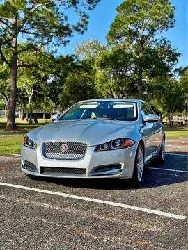 2015 Jaguar XF Premium Luxury Sedan 4D
