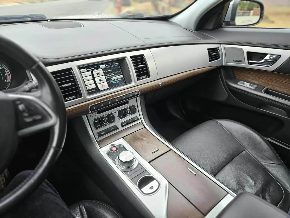 2015 Jaguar X250 XF - Image 7 of 10