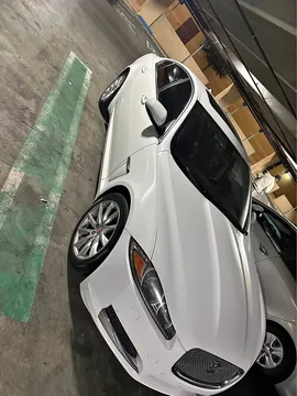 2015 Jaguar XF Premium Sedan