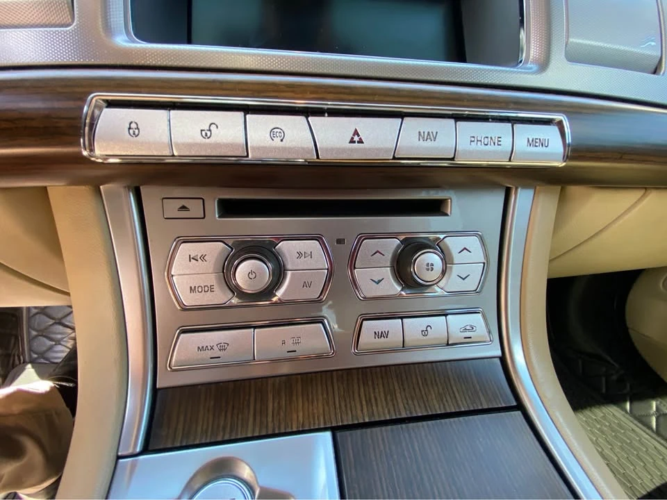 2015 Jaguar X250 XF - Image 8 of 14