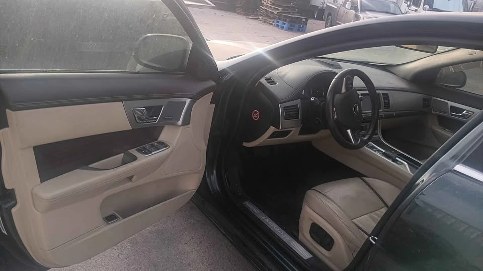 2015 Jaguar X250 XF - Image 7 of 10