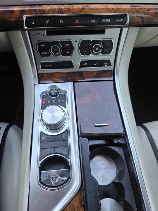 2015 Jaguar X250 XF - Image 9 of 20