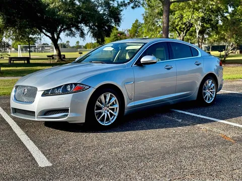 2015 Jaguar XF Premium Sedan 4D
