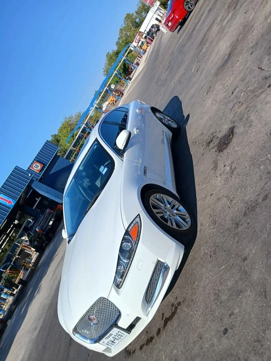 2015 Jaguar X250 XF - Image 2 of 9
